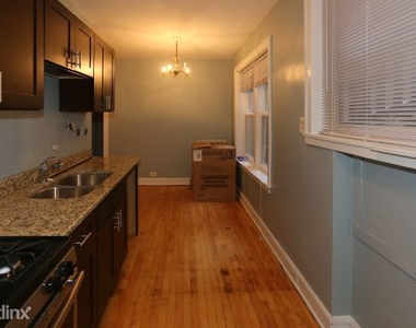 4224 N. Clark, Unit 2 - Photo Thumbnail 4