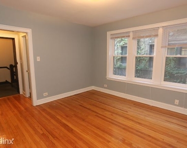 4224 N. Clark, Unit 2 - Photo Thumbnail 6