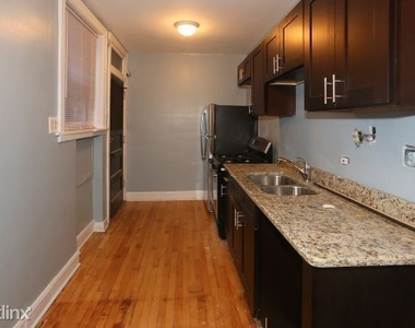 4224 N. Clark, Unit 2 - Photo Thumbnail 2