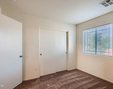 35945 Velazquez Drive Unit - Photo Thumbnail 9