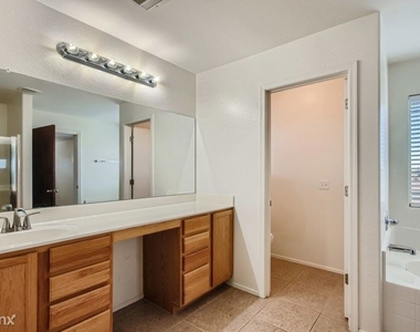 35945 Velazquez Drive Unit - Photo Thumbnail 13