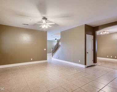 35945 Velazquez Drive Unit - Photo Thumbnail 6