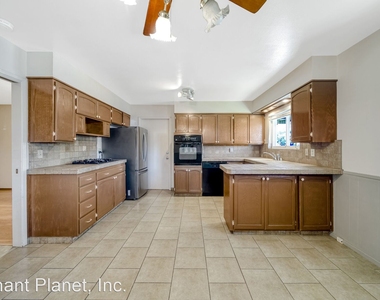 5281 Meridian Ave - Photo Thumbnail 15