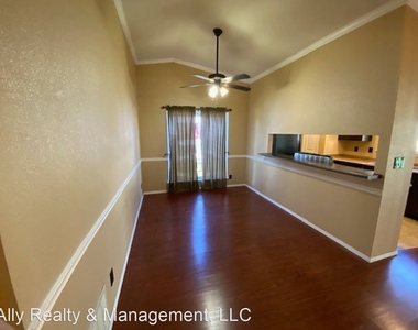 4571 Guadalajara Dr - Photo Thumbnail 2