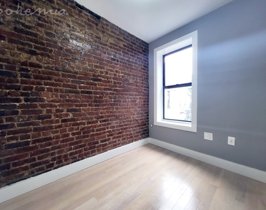 304 West 151st Street - Photo Thumbnail 4