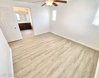 9088 Mount Wilson Street - Photo Thumbnail 20