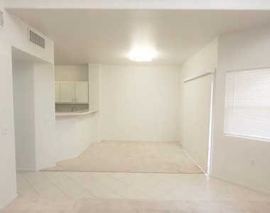 2153 Quartz Cliff Street - Photo Thumbnail 7