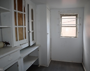 5617 Spruce Street - Photo Thumbnail 8