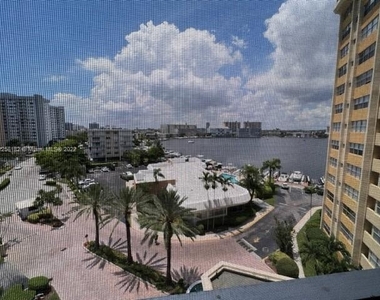 100 Golden Isles Dr - Photo Thumbnail 20