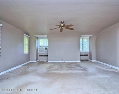 16 Lynnhaven Place - Photo Thumbnail 32