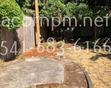 6626 N Borthwick Ave. - Photo Thumbnail 23