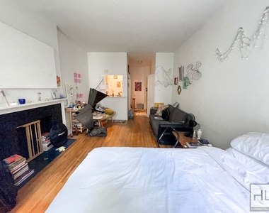 419 East 87 Street - Photo Thumbnail 1