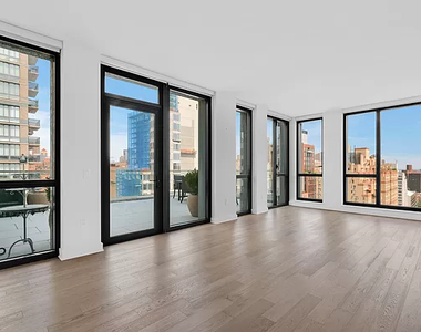 160 East 22nd Street - Photo Thumbnail 9