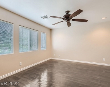 10545 Valdosta Avenue - Photo Thumbnail 5