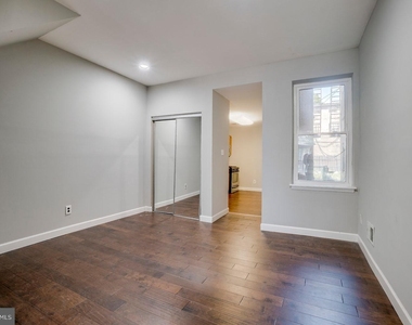 1522 E Baltimore Street - Photo Thumbnail 11