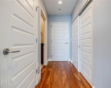 1080 Peachtree St Ne  #3008 - Photo Thumbnail 2