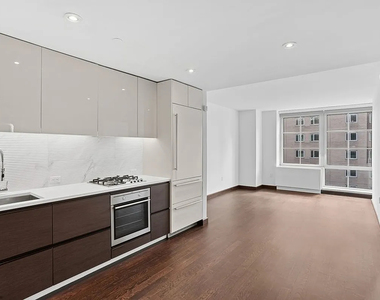 138 East 12th Street - Photo Thumbnail 9