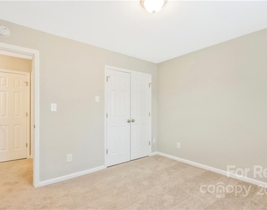 4306 Emerald Lane - Photo Thumbnail 16