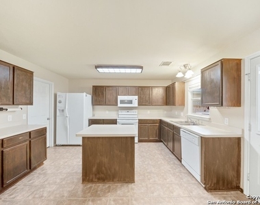 3943 Canyon Pkwy - Photo Thumbnail 7