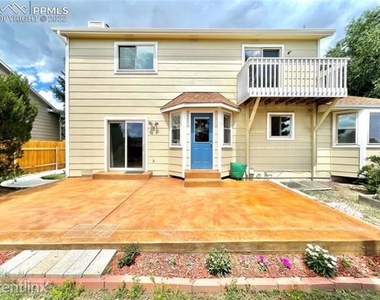 9035 Aragon Drive - Photo Thumbnail 25