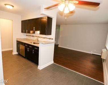 6001 N. Kenmore, Unit 802 - Photo Thumbnail 4