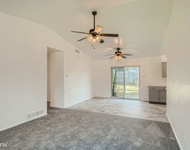 11322 Cactus Lane - Photo Thumbnail 6