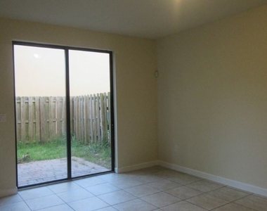 23379 Sw 113 Passage - Photo Thumbnail 8