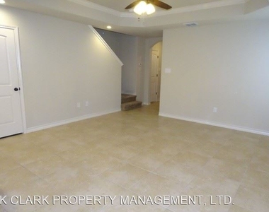 7042 Lakeview Dr #101 - Photo Thumbnail 3