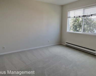 880 Portola Dr - Photo Thumbnail 20