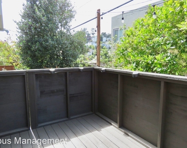 880 Portola Dr - Photo Thumbnail 23