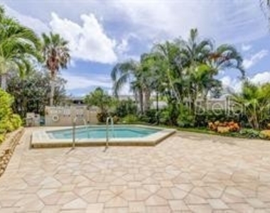 400 Island Way - Photo Thumbnail 29