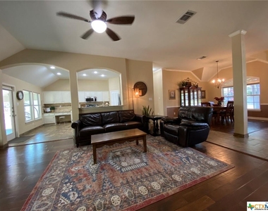 1604 Canyon Oak - Photo Thumbnail 10