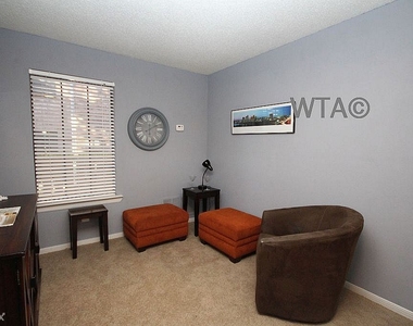 9218 Balcones Club Dr - Photo Thumbnail 12