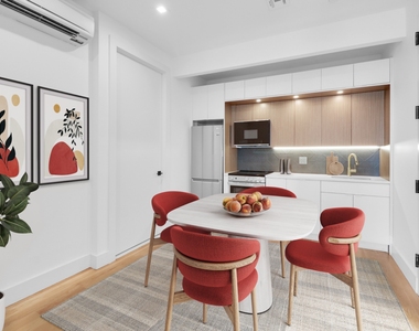 426 Manhattan Avenue - Photo Thumbnail 2