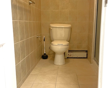 32 Henrietta Street - Photo Thumbnail 8