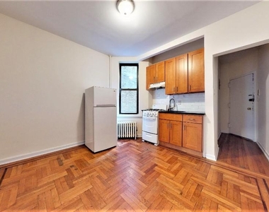 228 East 36 Street - Photo Thumbnail 2