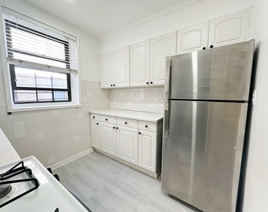 150 West End Avenue - Photo Thumbnail 2