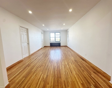 150 West End Avenue - Photo Thumbnail 1