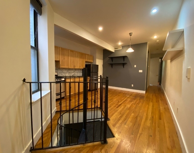 662 Park Place - Photo Thumbnail 1