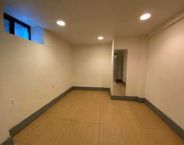 662 Park Place - Photo Thumbnail 9