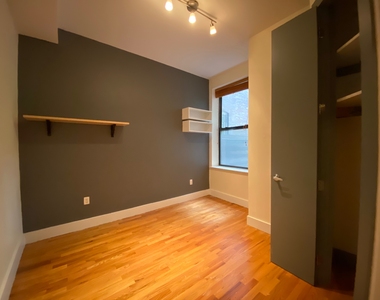 662 Park Place - Photo Thumbnail 4
