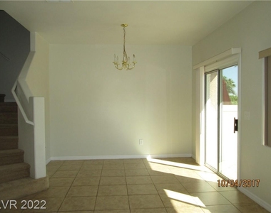 9107 Bushy Tail Avenue - Photo Thumbnail 4