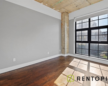 187 Kent Avenue - Photo Thumbnail 3