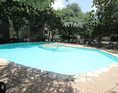 1110 Vista Valet - Photo Thumbnail 1