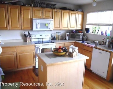 3152 West Yarrow Circle - Photo Thumbnail 4