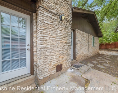 2517 Glen Springs Way - Photo Thumbnail 15