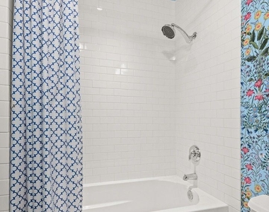 1920 Adelicia St. Apt 305 - Photo Thumbnail 22