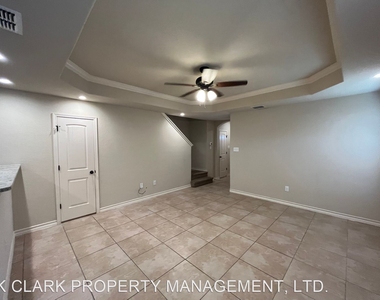 7014 Lakeview Dr #101 - Photo Thumbnail 3