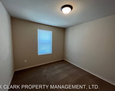 7014 Lakeview Dr #101 - Photo Thumbnail 18