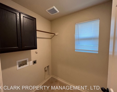 7014 Lakeview Dr #101 - Photo Thumbnail 11